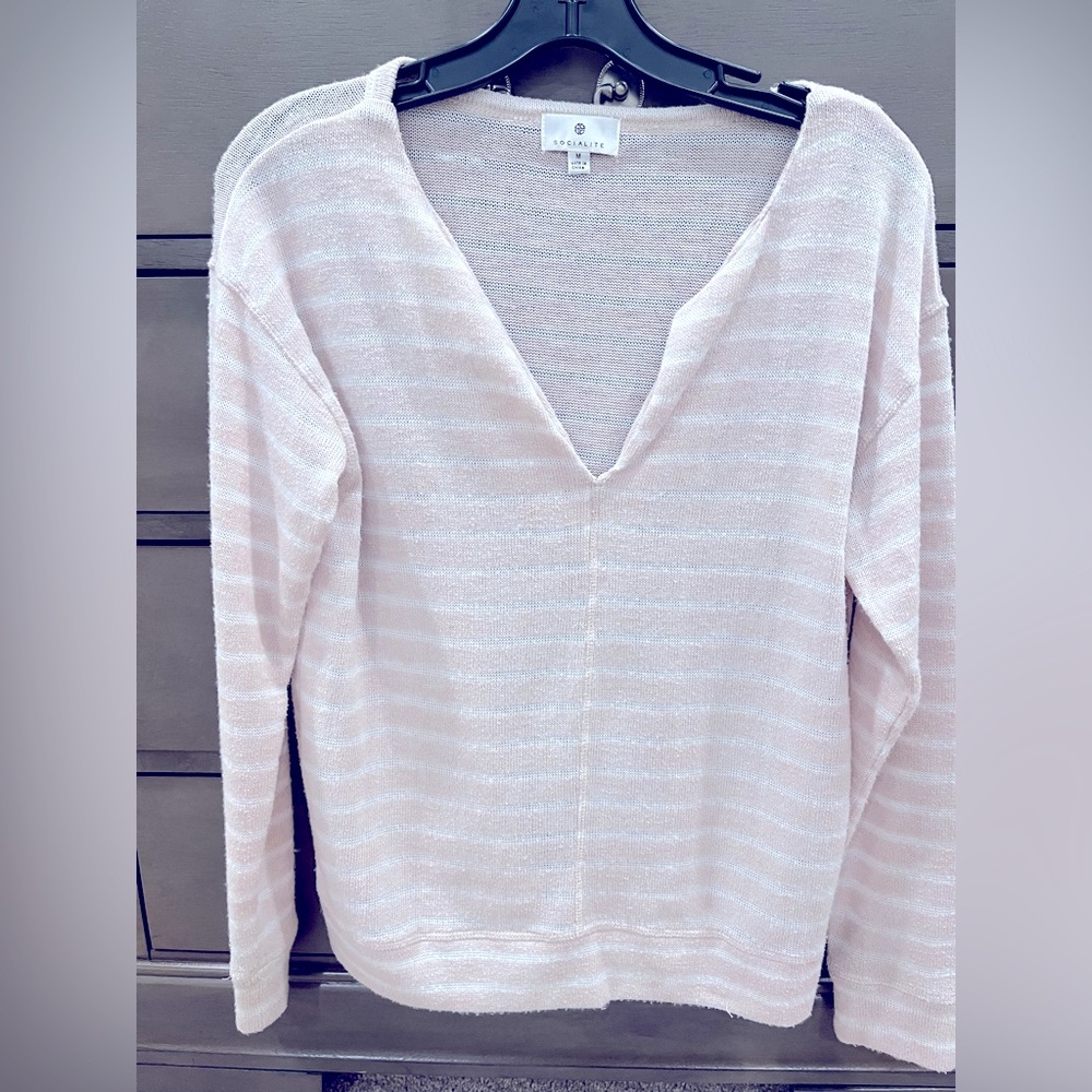 Pull over sweater